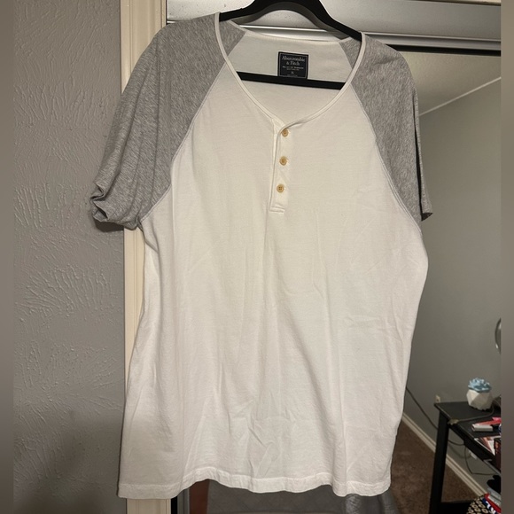 Abercrombie Henley tee XL - Picture 1 of 2